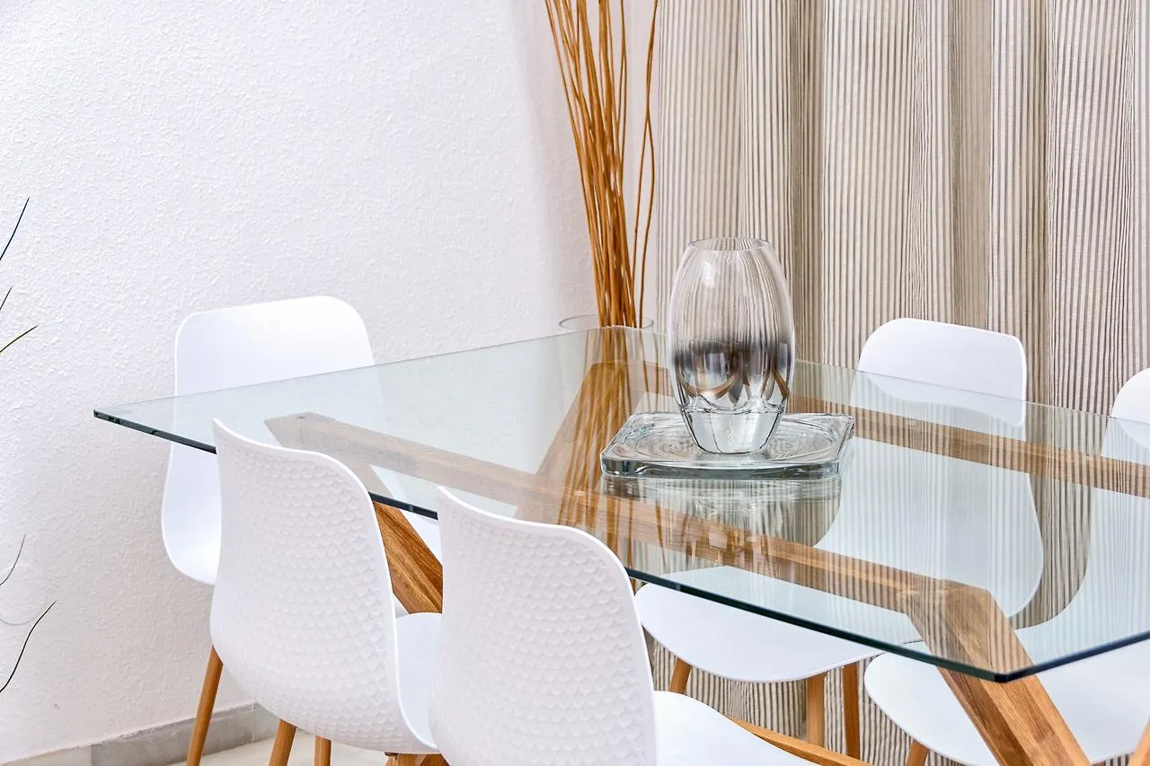 Iloftmalaga Carreteria - Rosaleda Apartment 0*, Malaga Spain